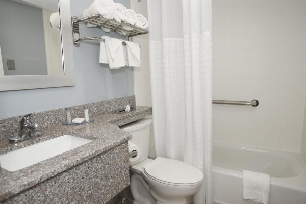 Falmouth Inn image 13
